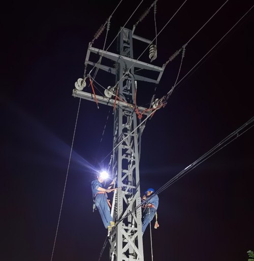 通過(guò)供電部分連夜搶修，快速康復(fù)了供電